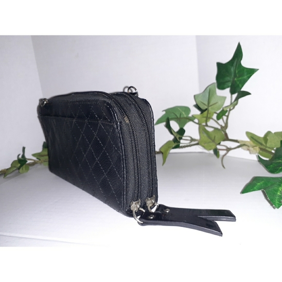 G By Guess Zip-Around Multi-Purpose Wallet - Picture 14 of 16